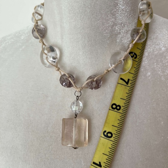 VINTAGE: Plastic / Lucite Bead Necklace - Picture 4 of 7